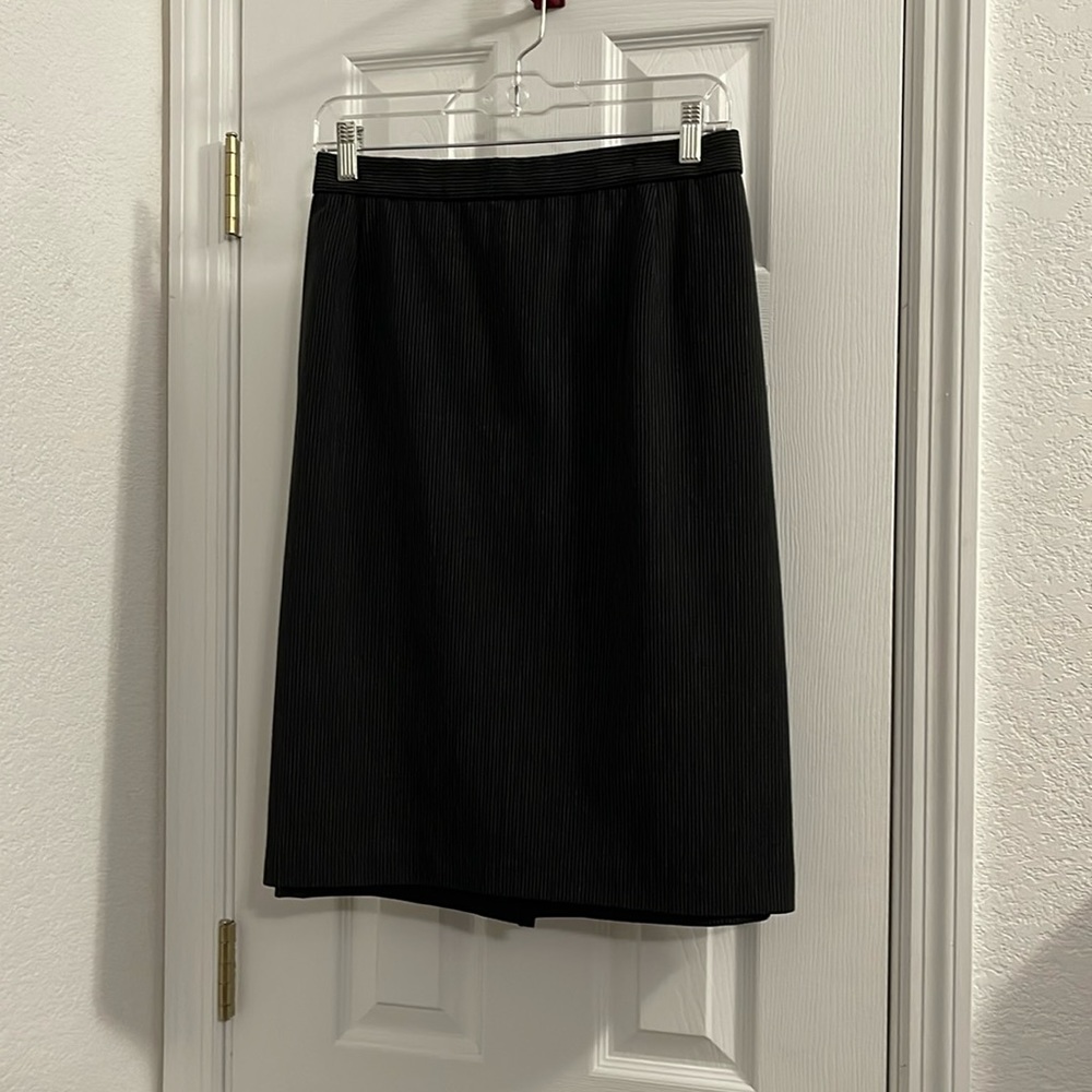 Briggs New York Black & White Pinstripe skirt.